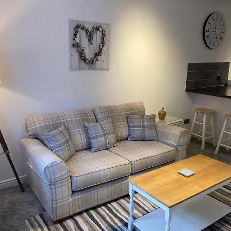 Appartement Modern 2 Bedroom Ground Floor With Parking Centre