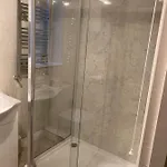 Modern 2 Bedroom Ground Floor With Parking Centre * 리펀